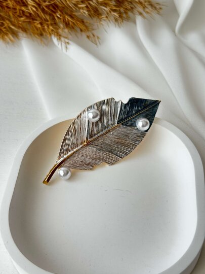 Beyaz - Mavi Renkli İncili Yaprak Broş - 5