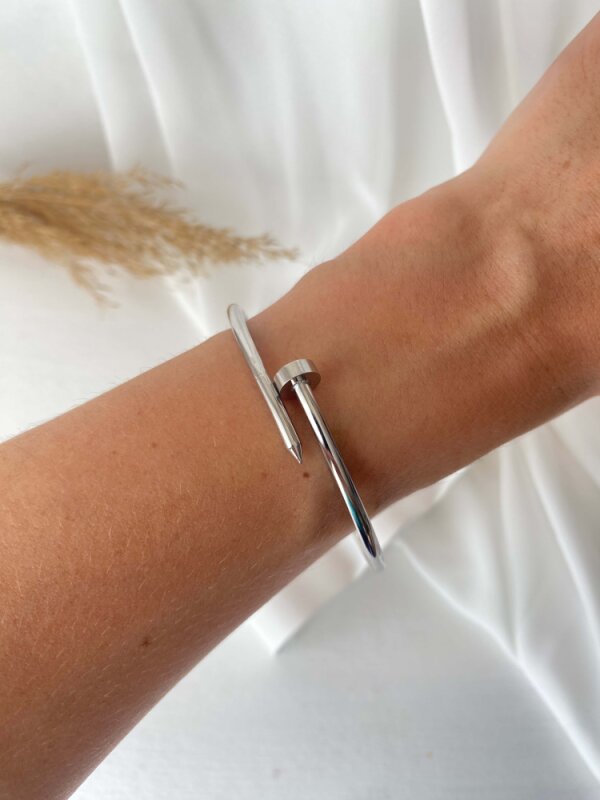 Çivi Model Kelepçe - 2