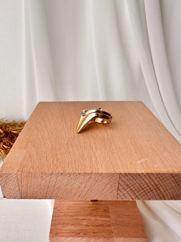 Dalgalı Taş Detaylı Kalın Yüzük - 1