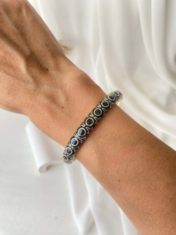 Geometrik Detaylı Kelepçe- Siyah - 1