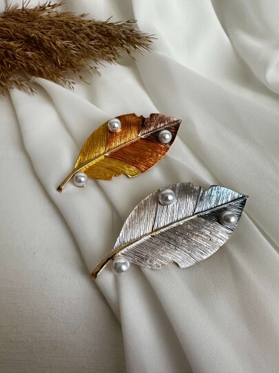 Gold-Kahve Renkli İncili Yaprak Broş  - 2