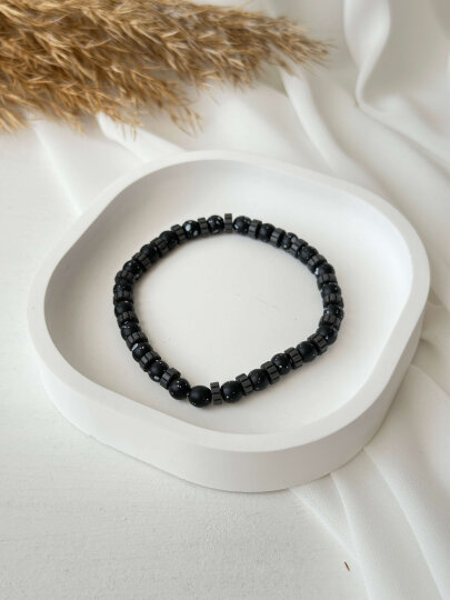 Mini Siyah Boncuklu Füme Detaylı Bileklik