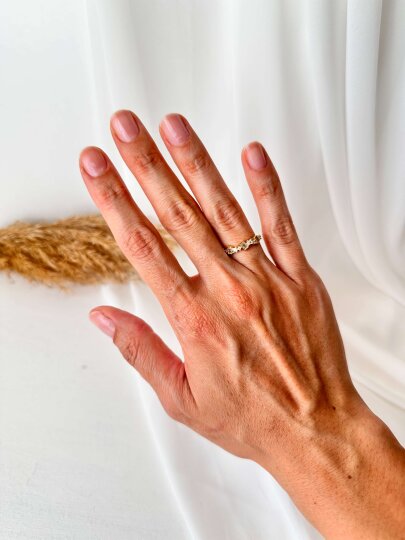 Ortası Baget ve Yuvarlak Taşlı İnce Yüzük- Gold - 3