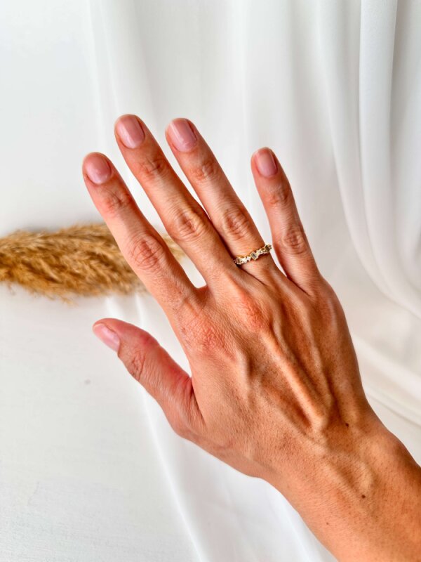 Ortası Baget ve Yuvarlak Taşlı İnce Yüzük- Gold - 3