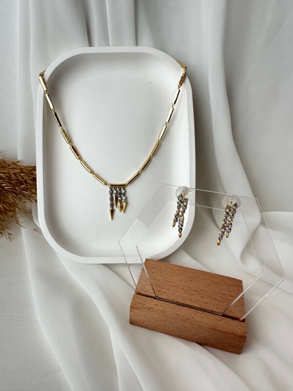 Ortası Taş Sallantılı Choker Kolye - 3