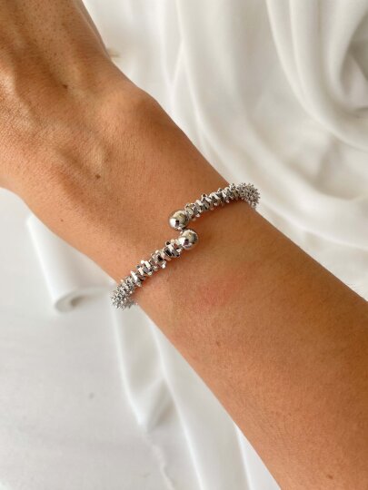 Parlak Detaylı Kelepçe  - 2