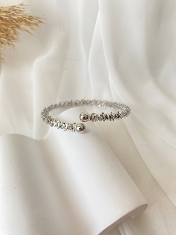 Parlak Detaylı Kelepçe  - 1