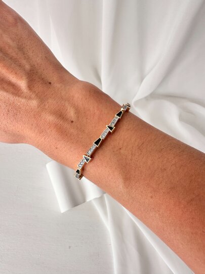 Siyah Üçgen Taş Detaylı Bileklik - 3
