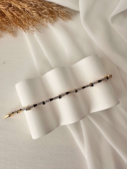 Siyah Üçgen Taş Detaylı Bileklik - 2