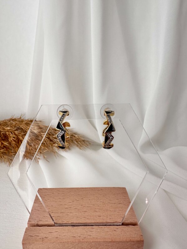 Siyah Üçgen Taş Detaylı Halka Küpe - 1