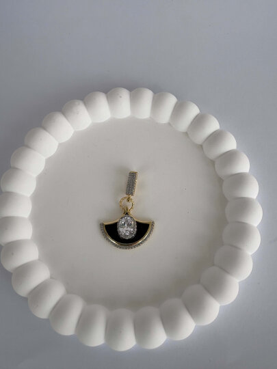 Taş Detaylı Siyah Charm