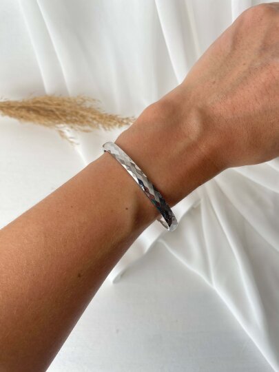 Üzeri Dalgalı Model Kelepçe - 2