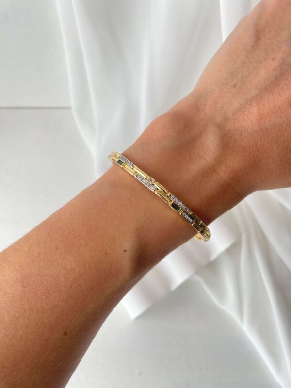 Üzeri Yeşil Taş Detaylı Kelepçe - 2