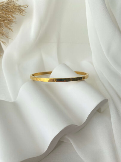 Üzeri Yuvarlak Desenli Kelepçe