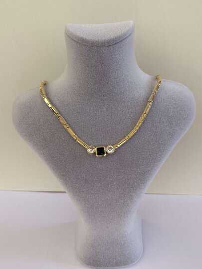 Yeşil Taşlı Kolye 