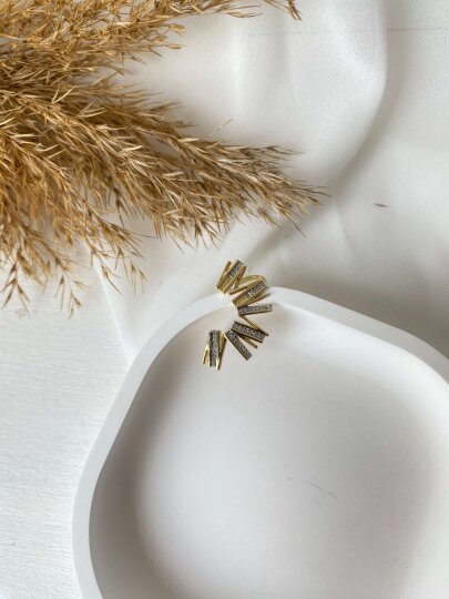 Zikzak Kıkırdak Detaylı Küpe